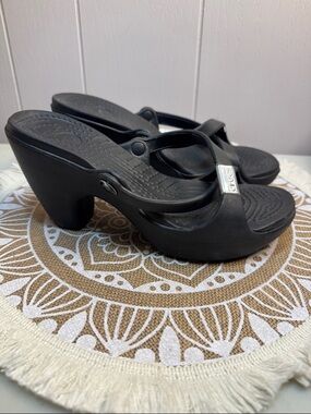 CROCS Women's RARE Cyprus HEELS Sandals Black Size 7 DISCOUNTINED!